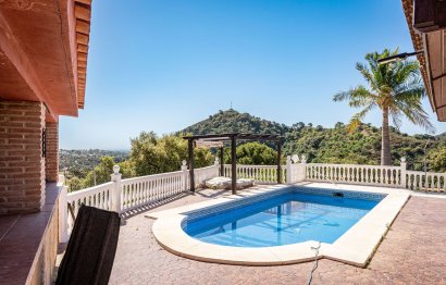 Resale - House - Finca - Cortijo - Estepona - Estepona Centro