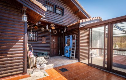 Resale - House - Finca - Cortijo - Estepona - Estepona Centro