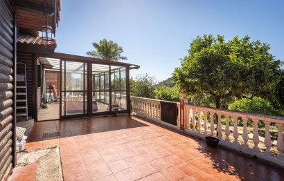 Resale - House - Finca - Cortijo - Estepona - Estepona Centro