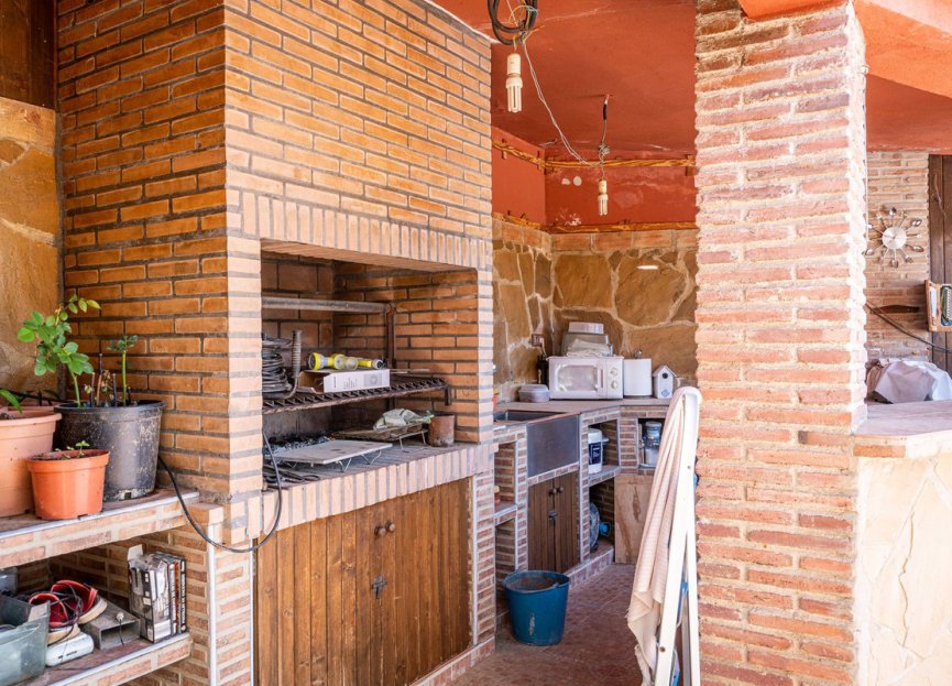 Resale - House - Finca - Cortijo - Estepona - Estepona Centro