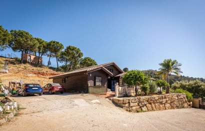 Resale - House - Finca - Cortijo - Estepona - Estepona Centro