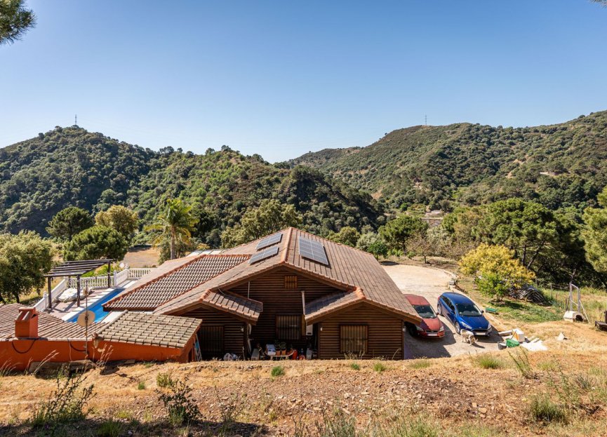 Resale - House - Finca - Cortijo - Estepona - Estepona Centro