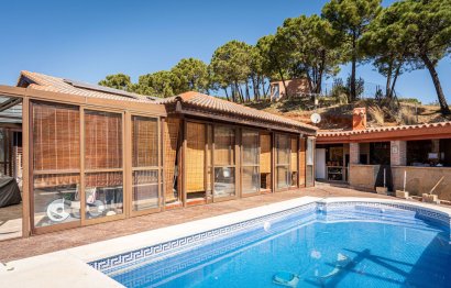 Resale - House - Finca - Cortijo - Estepona - Estepona Centro