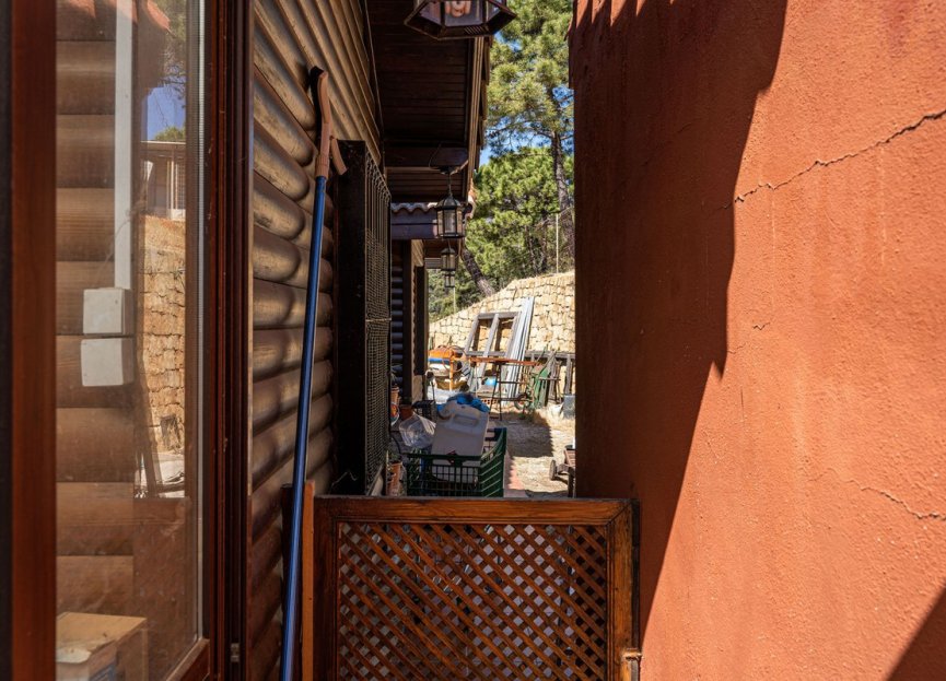 Resale - House - Finca - Cortijo - Estepona - Estepona Centro