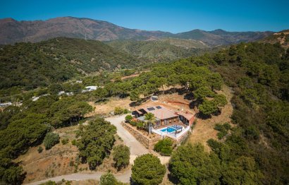 Resale - House - Finca - Cortijo - Estepona - Estepona Centro