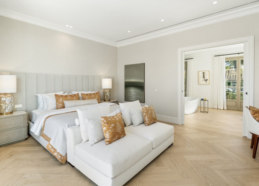 Resale - House - Detached Villa - Marbella - Nueva Andalucia