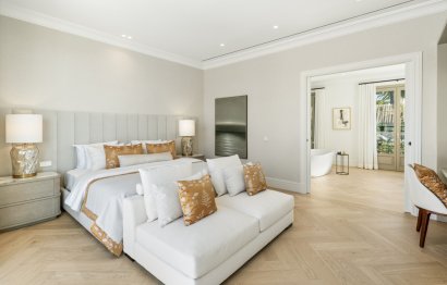 Resale - House - Detached Villa - Marbella - Nueva Andalucia