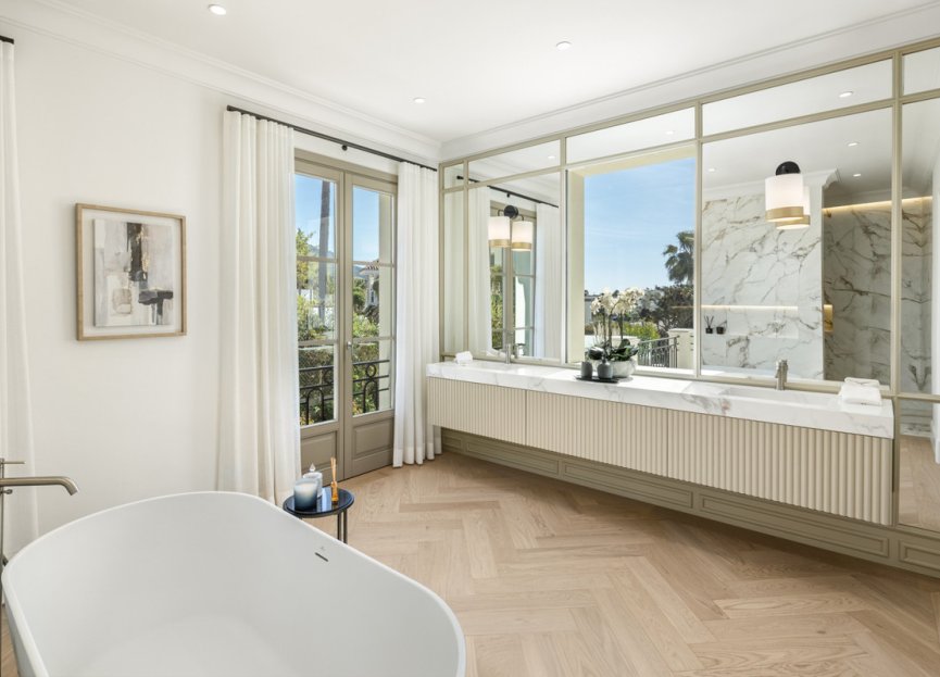 Resale - House - Detached Villa - Marbella - Nueva Andalucia