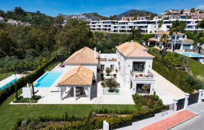 Resale - House - Detached Villa - Marbella - Nueva Andalucia