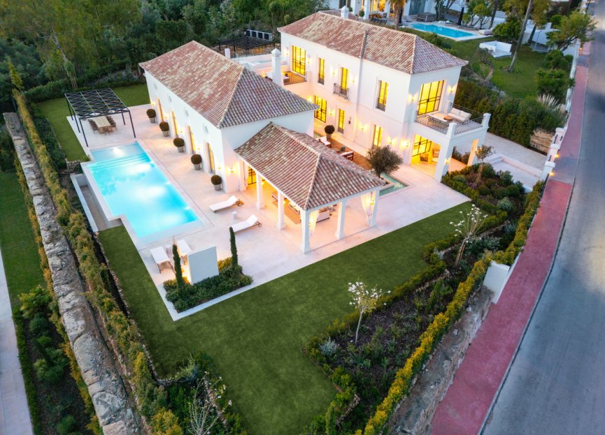 Resale - House - Detached Villa - Marbella - Nueva Andalucia