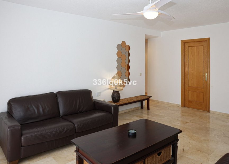 Resale - Apartment - Middle Floor Apartment - Benahavís - Benahavís Centro