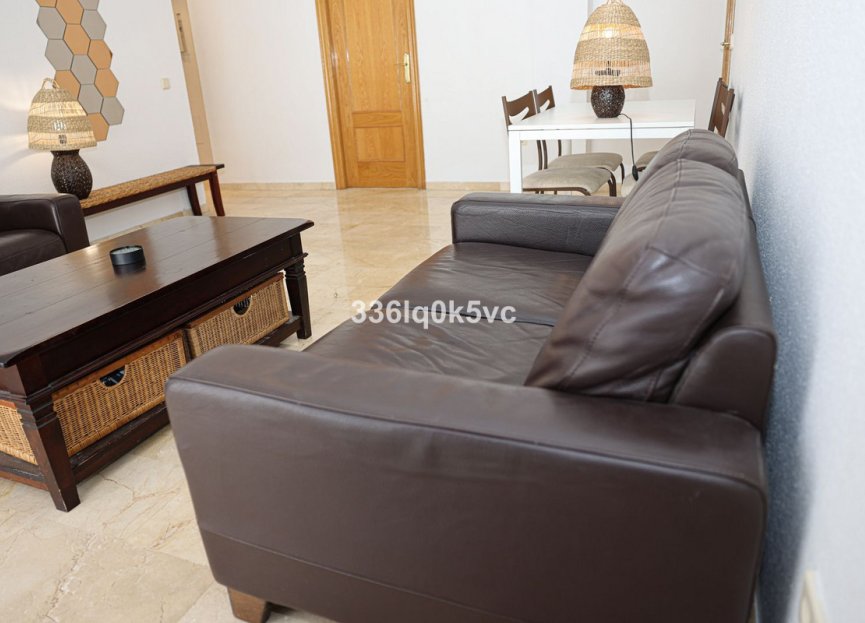 Resale - Apartment - Middle Floor Apartment - Benahavís - Benahavís Centro