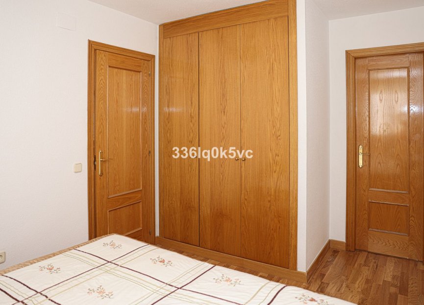 Resale - Apartment - Middle Floor Apartment - Benahavís - Benahavís Centro