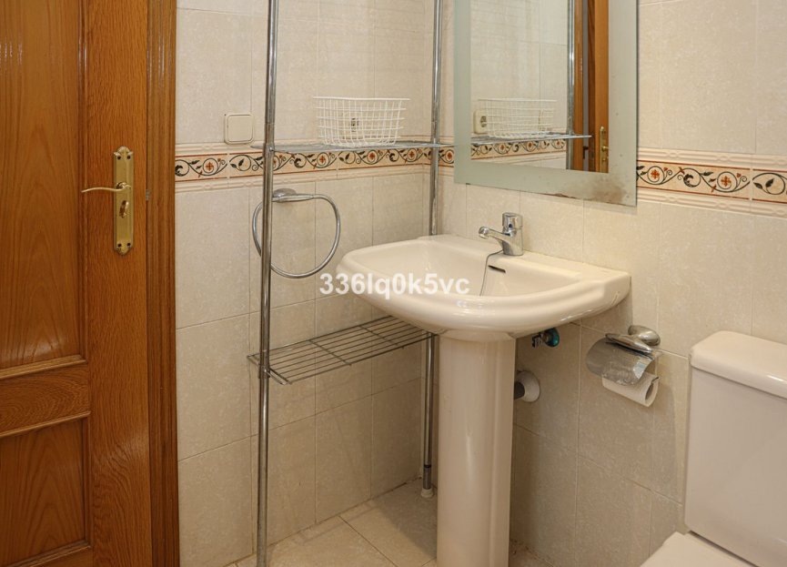 Resale - Apartment - Middle Floor Apartment - Benahavís - Benahavís Centro