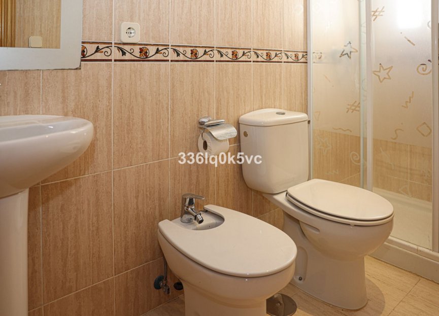 Resale - Apartment - Middle Floor Apartment - Benahavís - Benahavís Centro