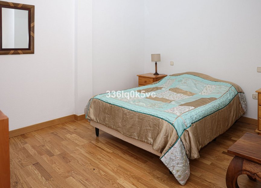 Resale - Apartment - Middle Floor Apartment - Benahavís - Benahavís Centro