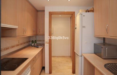 Resale - Apartment - Middle Floor Apartment - Benahavís - Benahavís Centro