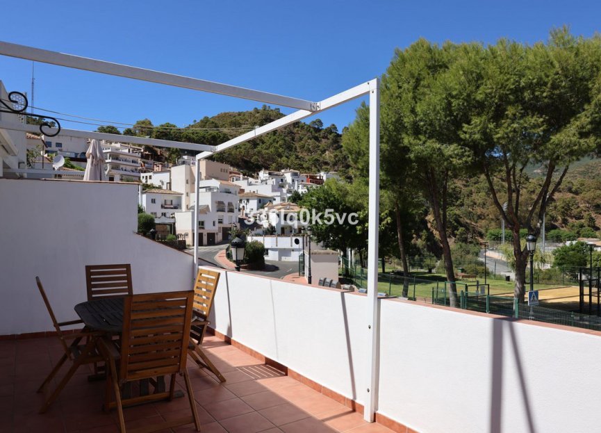 Resale - Apartment - Middle Floor Apartment - Benahavís - Benahavís Centro