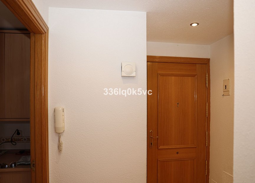 Resale - Apartment - Middle Floor Apartment - Benahavís - Benahavís Centro