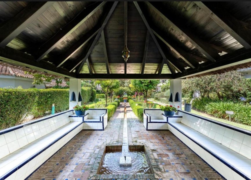 Resale - Apartment - Middle Floor Apartment - Marbella - Elviria