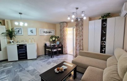 Resale - Apartment - Middle Floor Apartment - Benalmádena - Benalmadena Centro