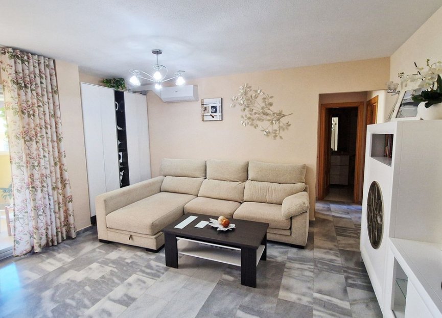 Resale - Apartment - Middle Floor Apartment - Benalmádena - Benalmadena Centro