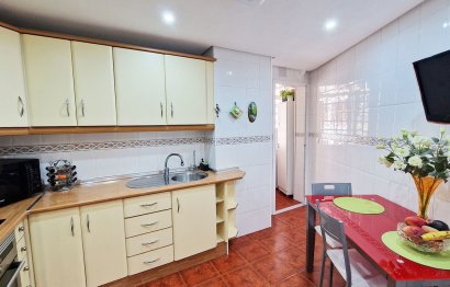 Resale - Apartment - Middle Floor Apartment - Benalmádena - Benalmadena Centro