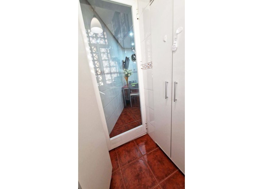 Resale - Apartment - Middle Floor Apartment - Benalmádena - Benalmadena Centro