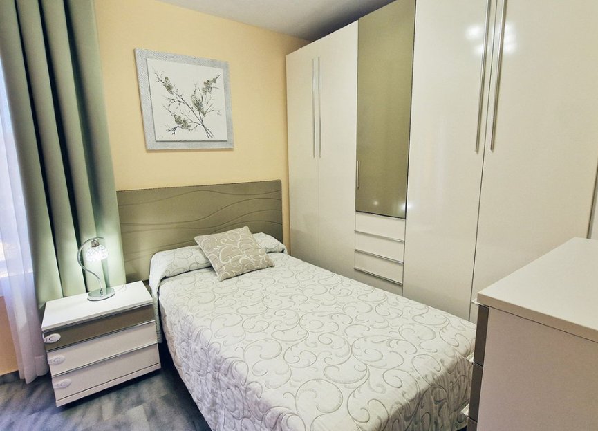 Resale - Apartment - Middle Floor Apartment - Benalmádena - Benalmadena Centro