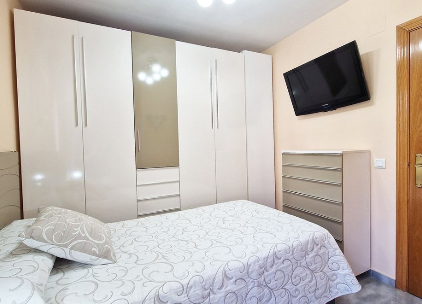 Resale - Apartment - Middle Floor Apartment - Benalmádena - Benalmadena Centro