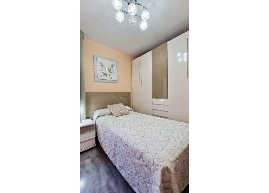 Resale - Apartment - Middle Floor Apartment - Benalmádena - Benalmadena Centro