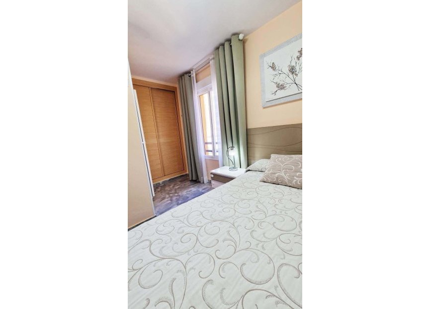 Resale - Apartment - Middle Floor Apartment - Benalmádena - Benalmadena Centro