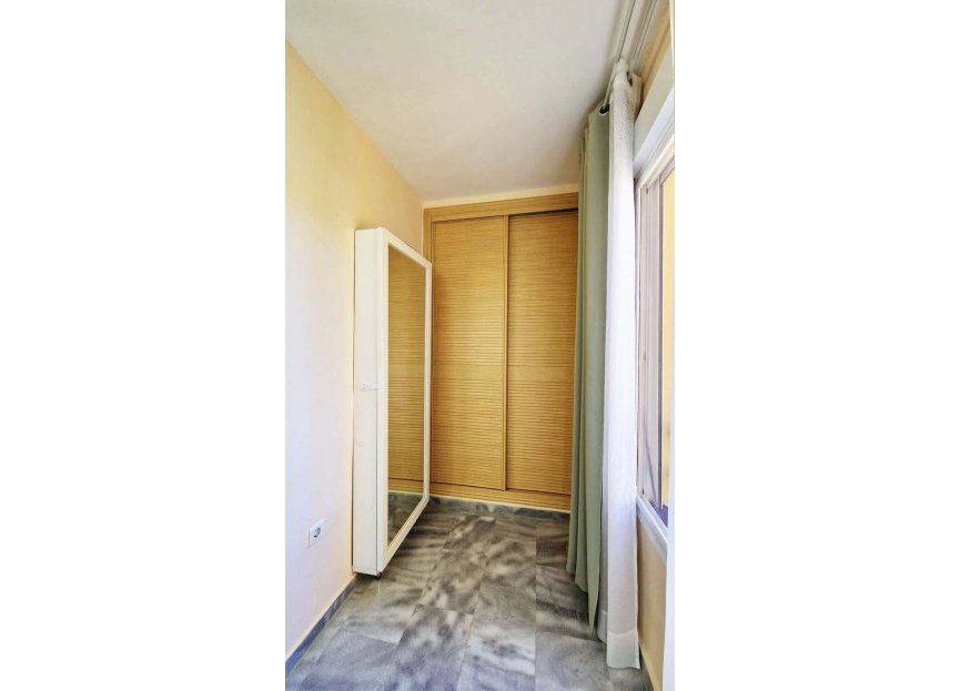 Resale - Apartment - Middle Floor Apartment - Benalmádena - Benalmadena Centro