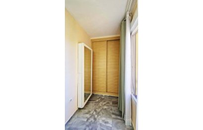 Resale - Apartment - Middle Floor Apartment - Benalmádena - Benalmadena Centro