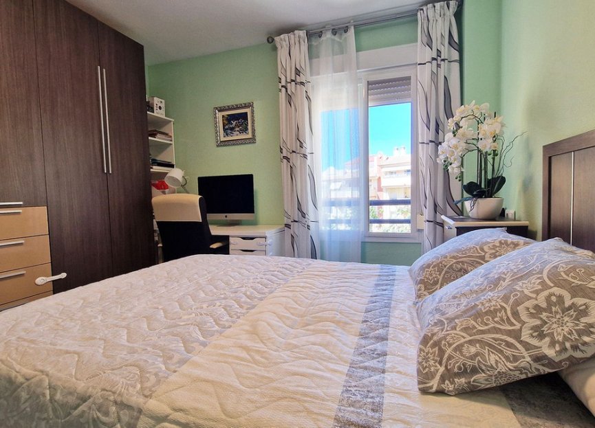 Resale - Apartment - Middle Floor Apartment - Benalmádena - Benalmadena Centro