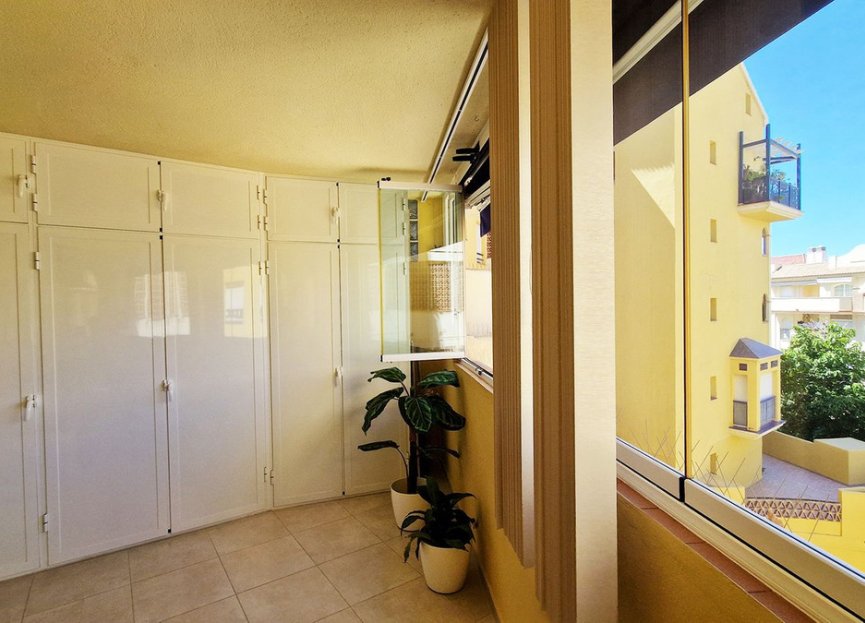 Resale - Apartment - Middle Floor Apartment - Benalmádena - Benalmadena Centro