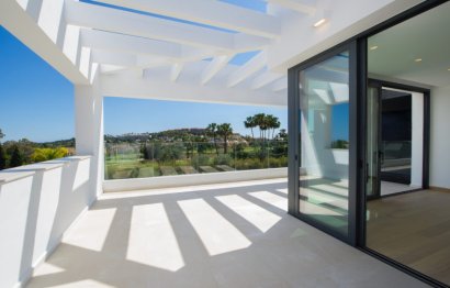Resale - House - Detached Villa - Marbella - Nueva Andalucia