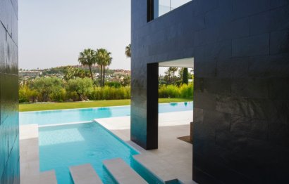 Resale - House - Detached Villa - Marbella - Nueva Andalucia