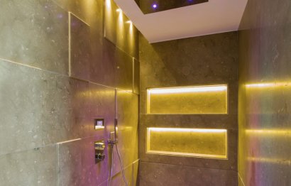 Resale - House - Detached Villa - Marbella - Nueva Andalucia