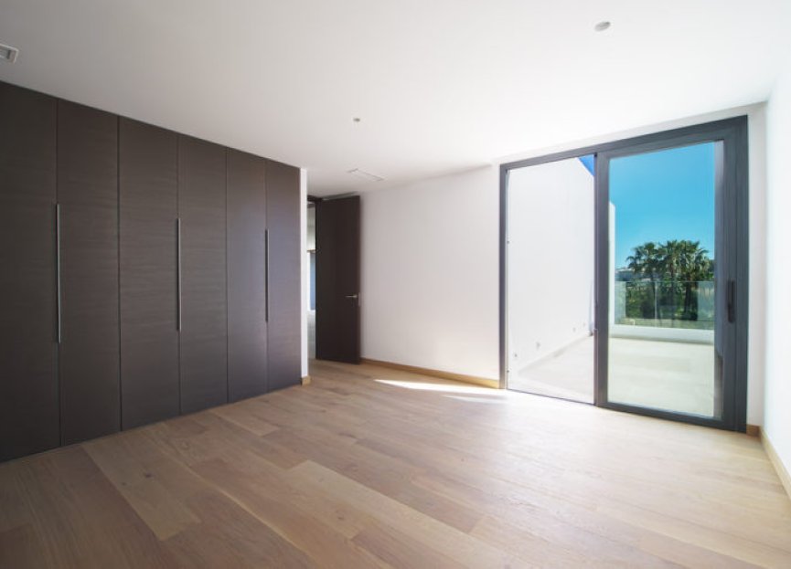 Resale - House - Detached Villa - Marbella - Nueva Andalucia