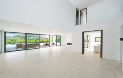 Resale - House - Detached Villa - Marbella - Nueva Andalucia