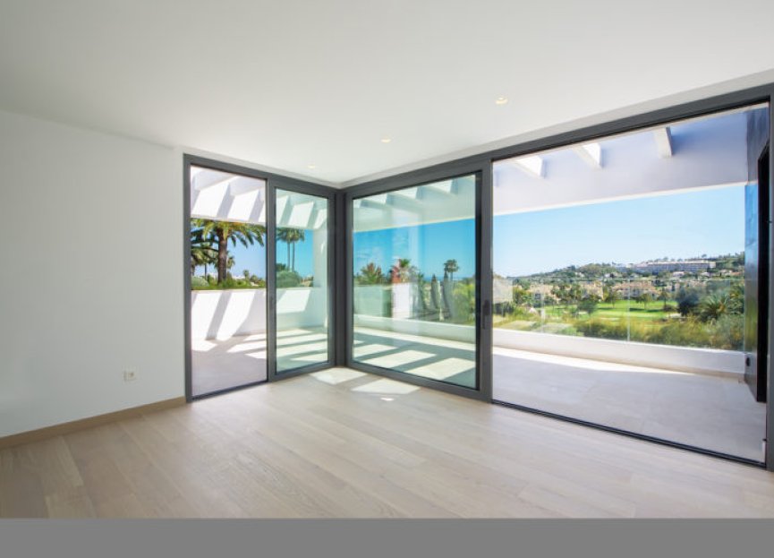 Resale - House - Detached Villa - Marbella - Nueva Andalucia