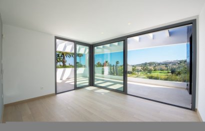 Resale - House - Detached Villa - Marbella - Nueva Andalucia