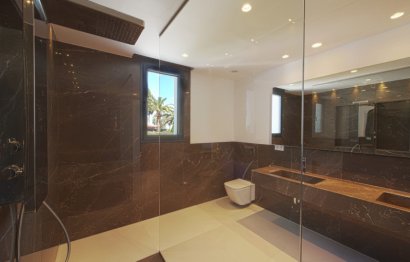 Resale - House - Detached Villa - Marbella - Nueva Andalucia