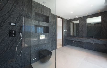 Resale - House - Detached Villa - Marbella - Nueva Andalucia