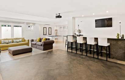 Reventa - House - Detached Villa - Marbella - Nueva Andalucia