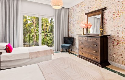 Reventa - House - Detached Villa - Marbella - Nueva Andalucia