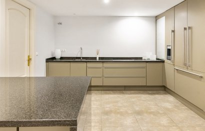 Reventa - House - Detached Villa - Marbella - Nueva Andalucia