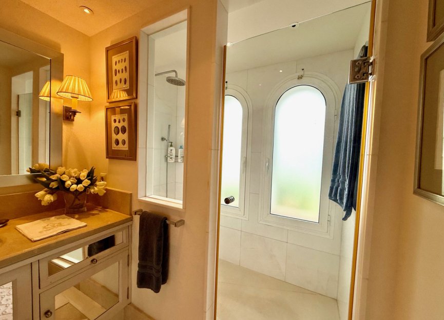 Resale - Apartment - Penthouse - Estepona - Estepona Centro