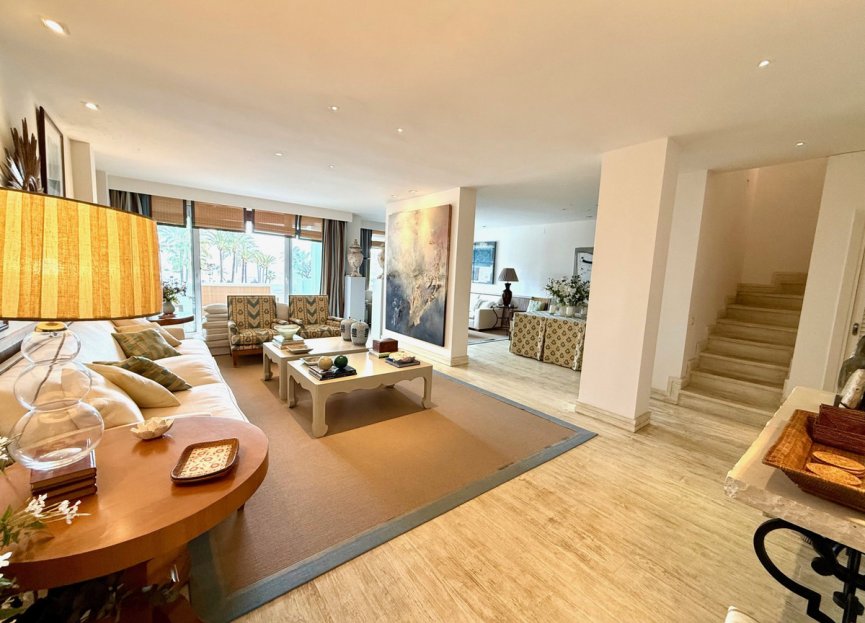 Resale - Apartment - Penthouse - Estepona - Estepona Centro